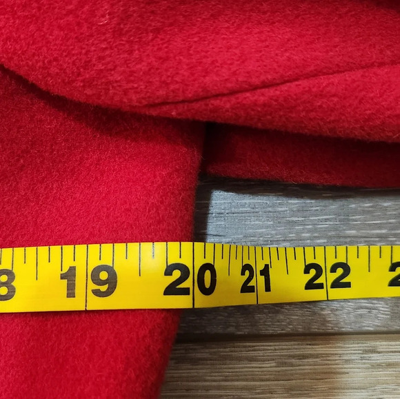 Fleurette Vintage cashmere wool blend red collared peacoat - Picture 4 of 11